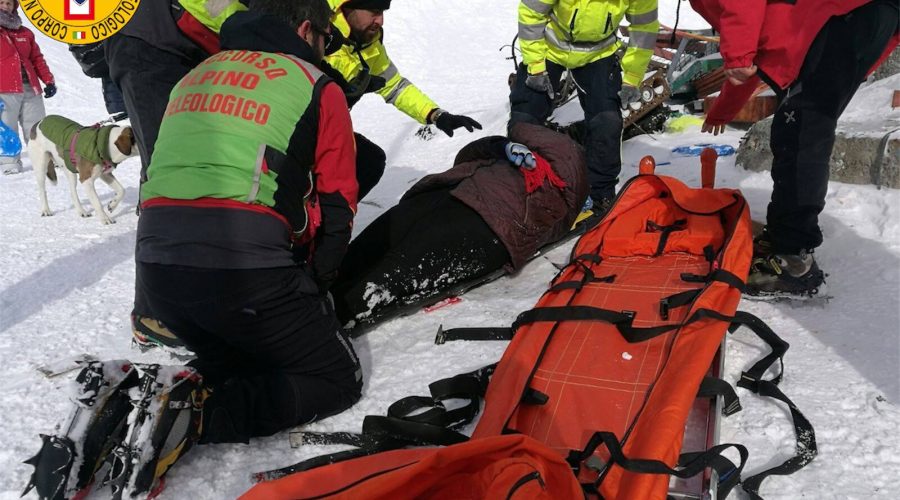 Etna, tre interventi di soccorso nella zona dei Crateri Silvestri tra sabato e domenica. Tutta colpa della “padella”