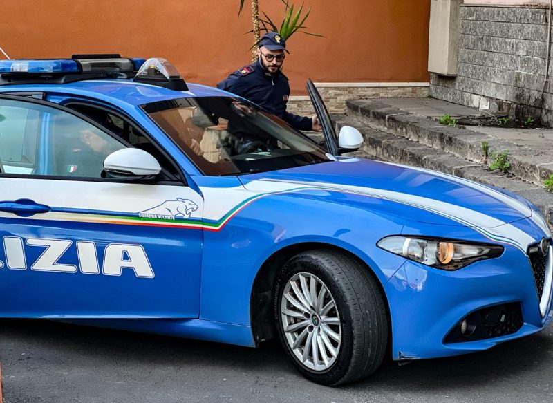 Due ragazzine di 14 e 15 anni si allontanano da casa nel Ragusano per andare dai fidanzati nel Catanese: rintracciate dalla polizia