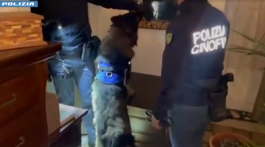 Un po’ barman, un po’ pusher: arrestato 34enne VIDEO