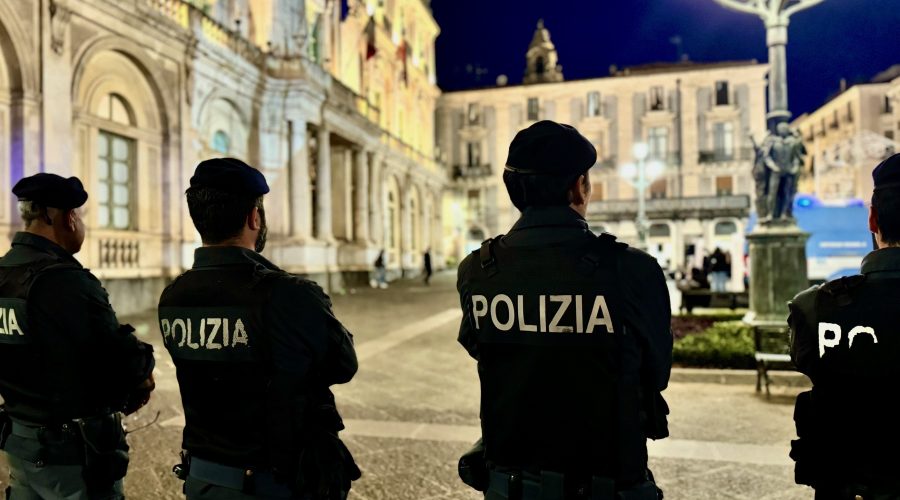 Controlli interforze nel week end: denunciati 6 parcheggiatori abusivi