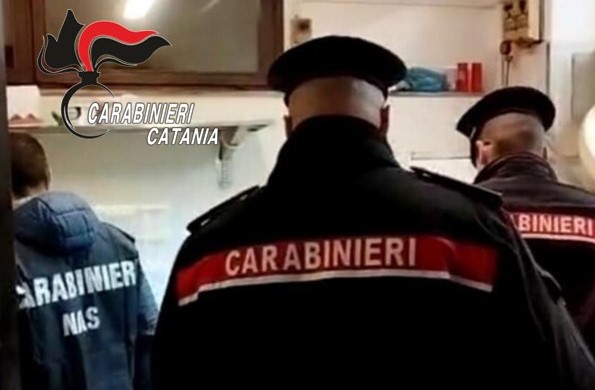 Sequestrati 15 kg di alimenti non tracciati in una macelleria con annesso panificio: sanzionata la titolare