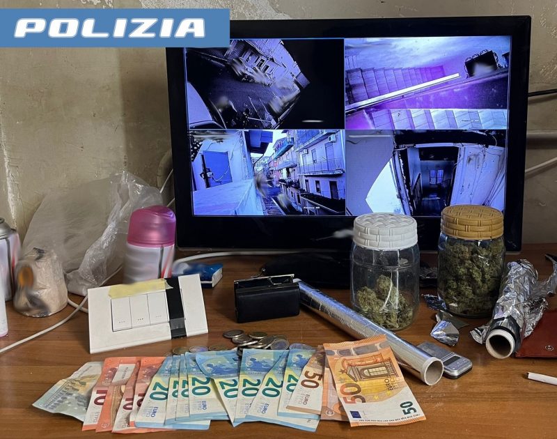 Pusher si fida troppo del suo impianto di videosorveglianza: arrestato