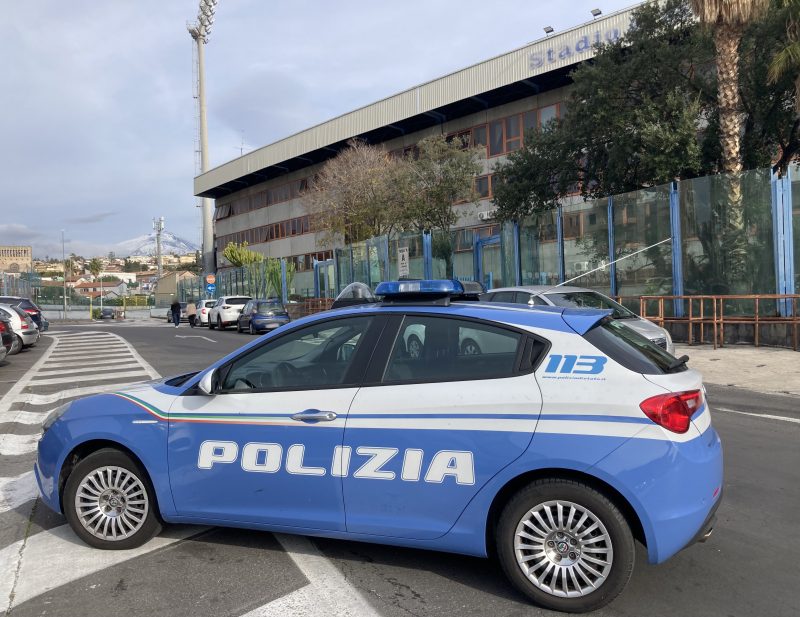 Violano il Daspo per cercare di seguire la partita: denunciati due ultras