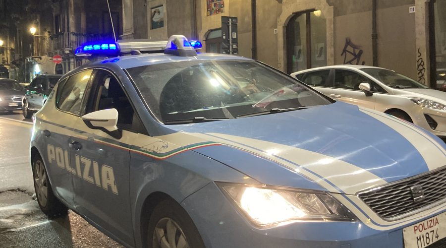 Tentano di rapina violenta ai danni di un passante: arrestati tre minorenni