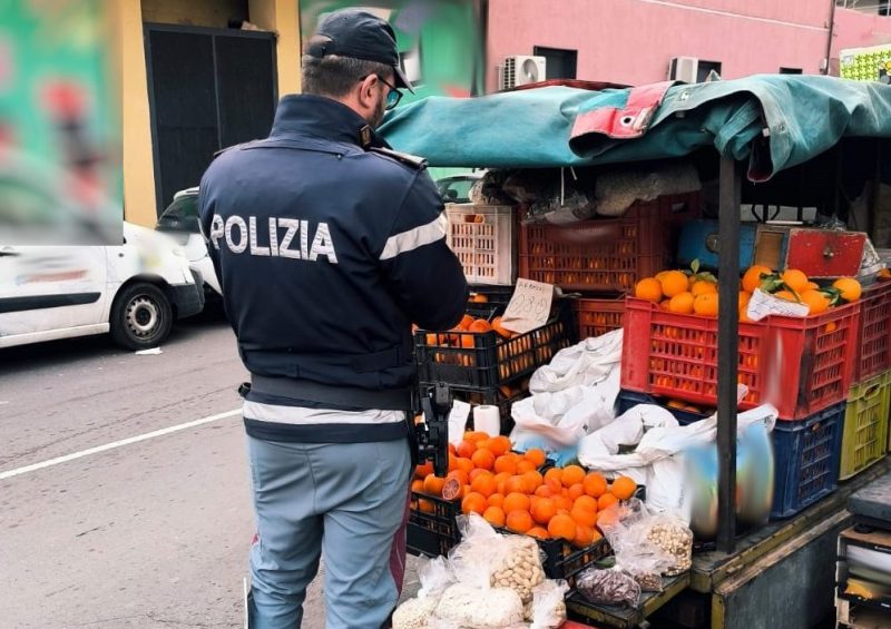 Controlli per contrastare l’abusivismo commerciale: sequestrati 2.000 kg di agrumi non tracciati