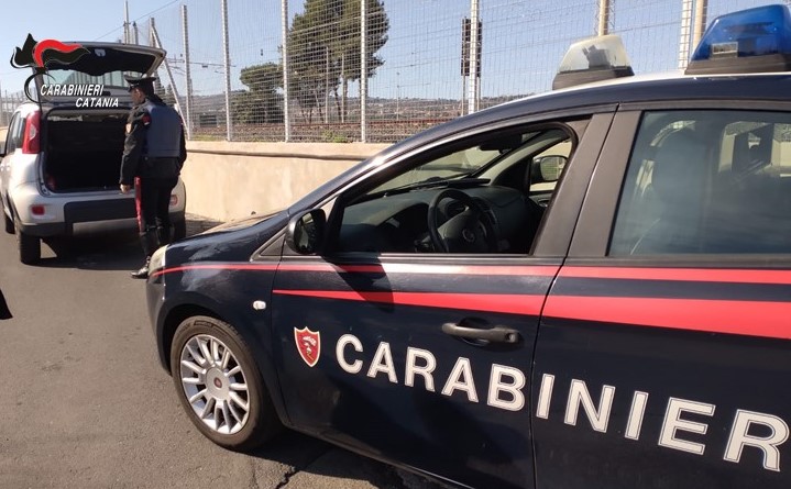 Aci Catena, arrestata una coppia di spacciatori