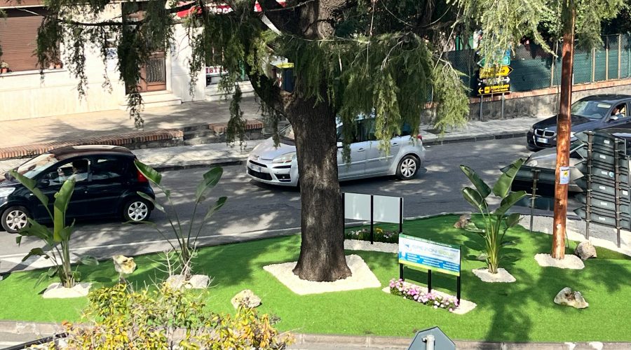 Giarre, rinasce l’aiuola spartitraffico di via Luminaria grazie all’adozione di un’azienda privata