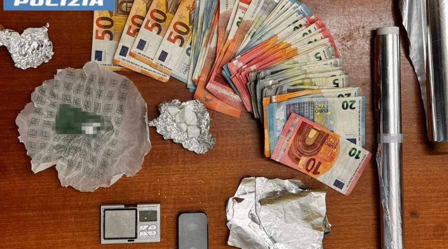 Crack e cocaina in casa: arrestato 25enne