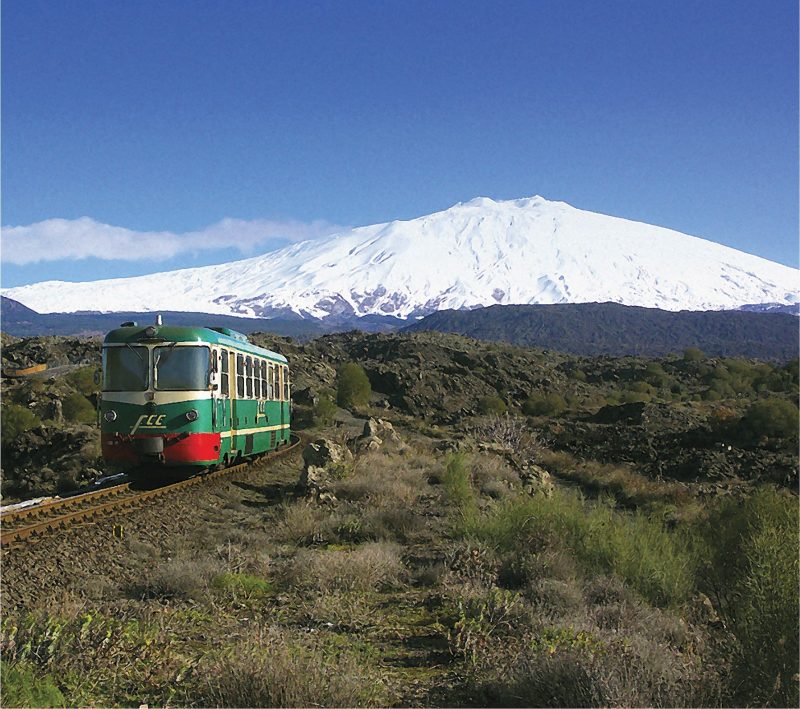 Strada del Vino e dei Sapori dell’Etna, nel 2024 raddoppiate le presenze al Tour del Treno dei Vini dell’Etna