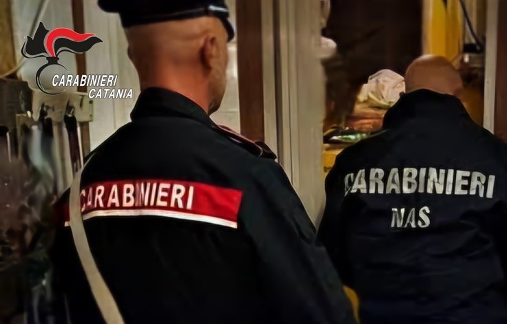 Linguaglossa, carabinieri sequestrano oltre 20 Kg di alimenti in una pasticceria del centro