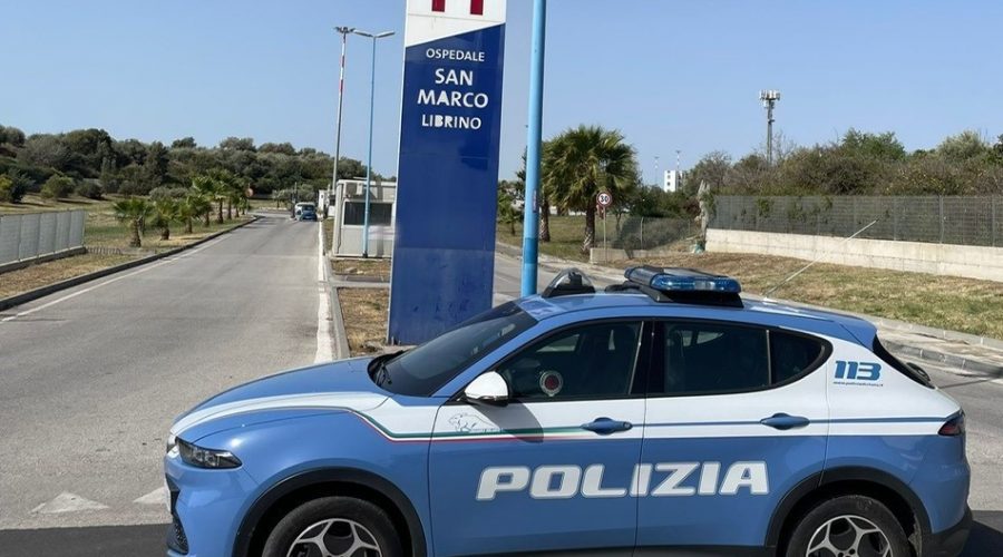 Va in escandescenza al Pronto Soccorso del “San Marco” e danneggia alcune apparecchiature informatiche: arrestato