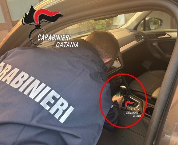 Rider dello “stupefacente” pizzicato con la droga dai Carabinieri: arrestato