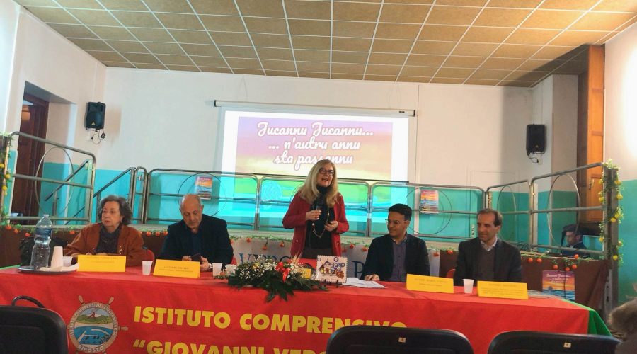 Riposto: presentato “Jucannu jucannu n’atru annu sta passannu”, l’Almanacco 2025 dell’IC “Verga”