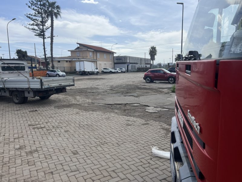 Riposto, avviato il restyling di piazza Stazione a Carruba. Prende il via il “Percorso del miele e del vino”