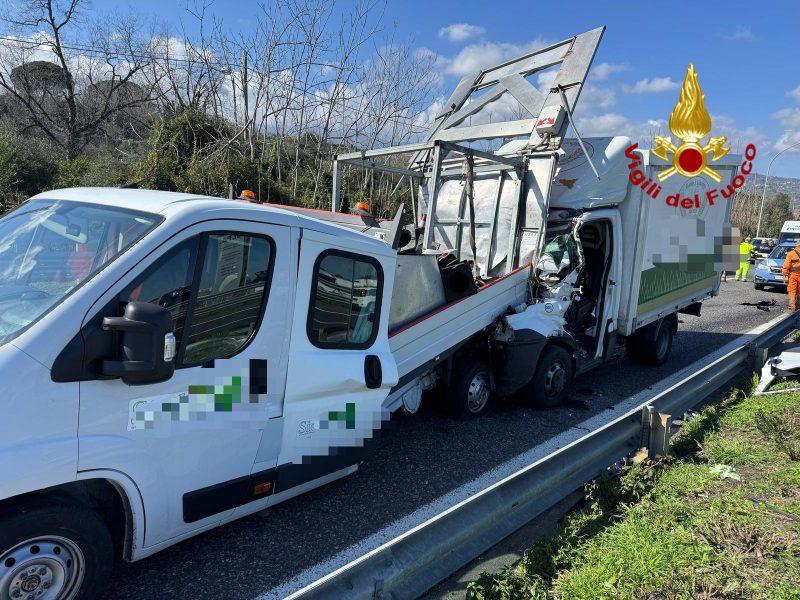 Incidente sulla A18 tra Giarre e Acireale. Lunghe code