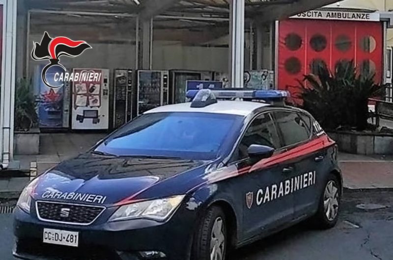 Aggredisce un paramedico all’interno del pronto soccorso dell’ospedale: arrestato 33enne