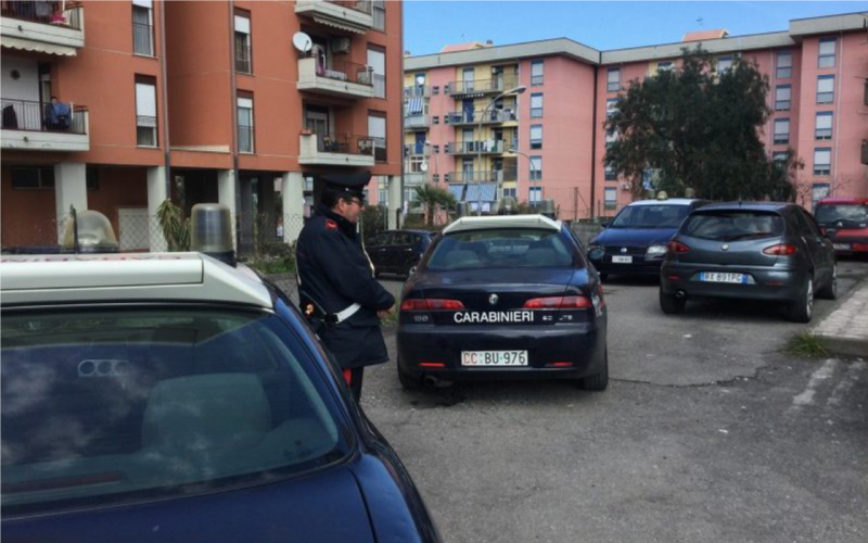 Controlli del territorio: due arresti e tre denunce e sanzioni in diversi snack-bar. Stamane nuova operazione nel Giarrese