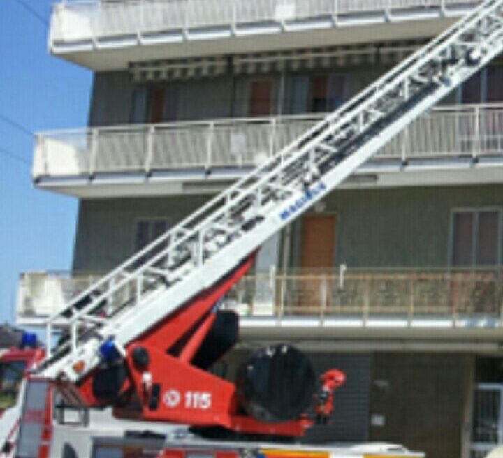 Vigili del fuoco, la denuncia di Barbagallo (USB): “Oggi, a Catania, siamo senza autoscale. Tutte in tilt!”