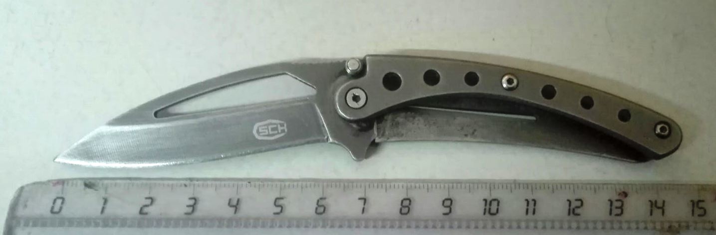 Ubriaco minaccia di morte la moglie con un coltello: in manette