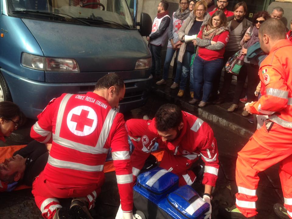 Giarre, la Croce Rossa sensibilizza i giovani sulla sicurezza stradale